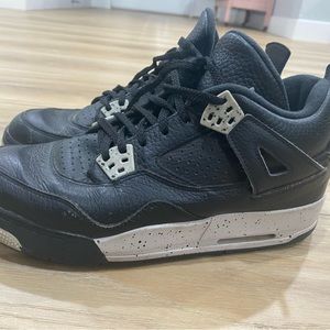 Air Jordan. 6.5Y. Minor wear on toes